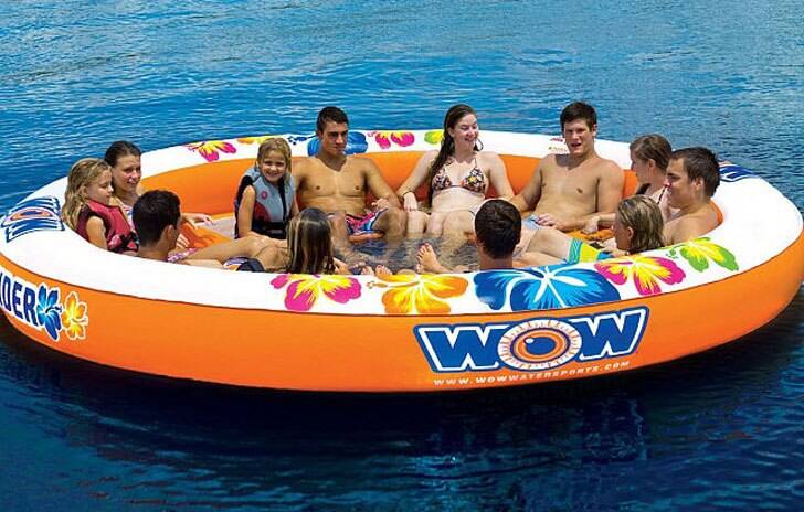 12-Person Inflatable Lounger - //coolthings.us