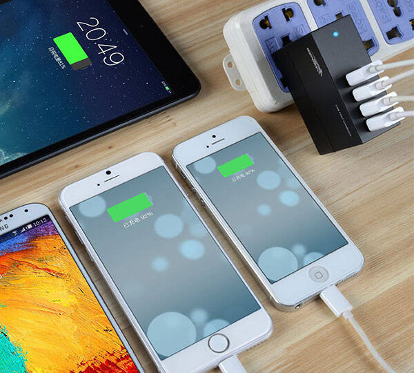 Smart High Capacity 4 Port USB Wall Charger - coolthings.us