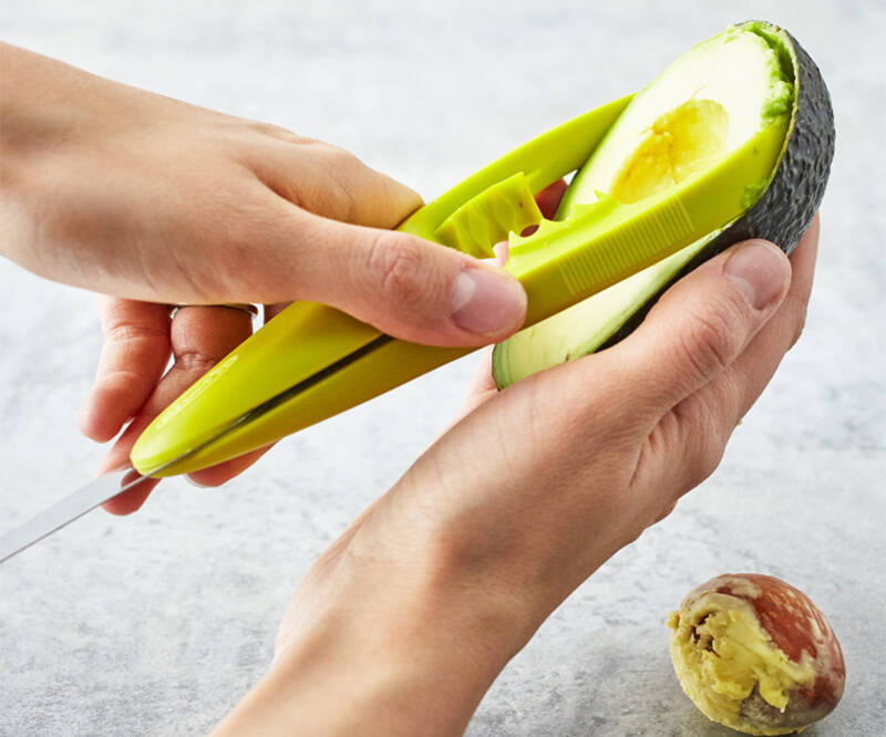 4-in-1 Avocado Tool - //coolthings.us