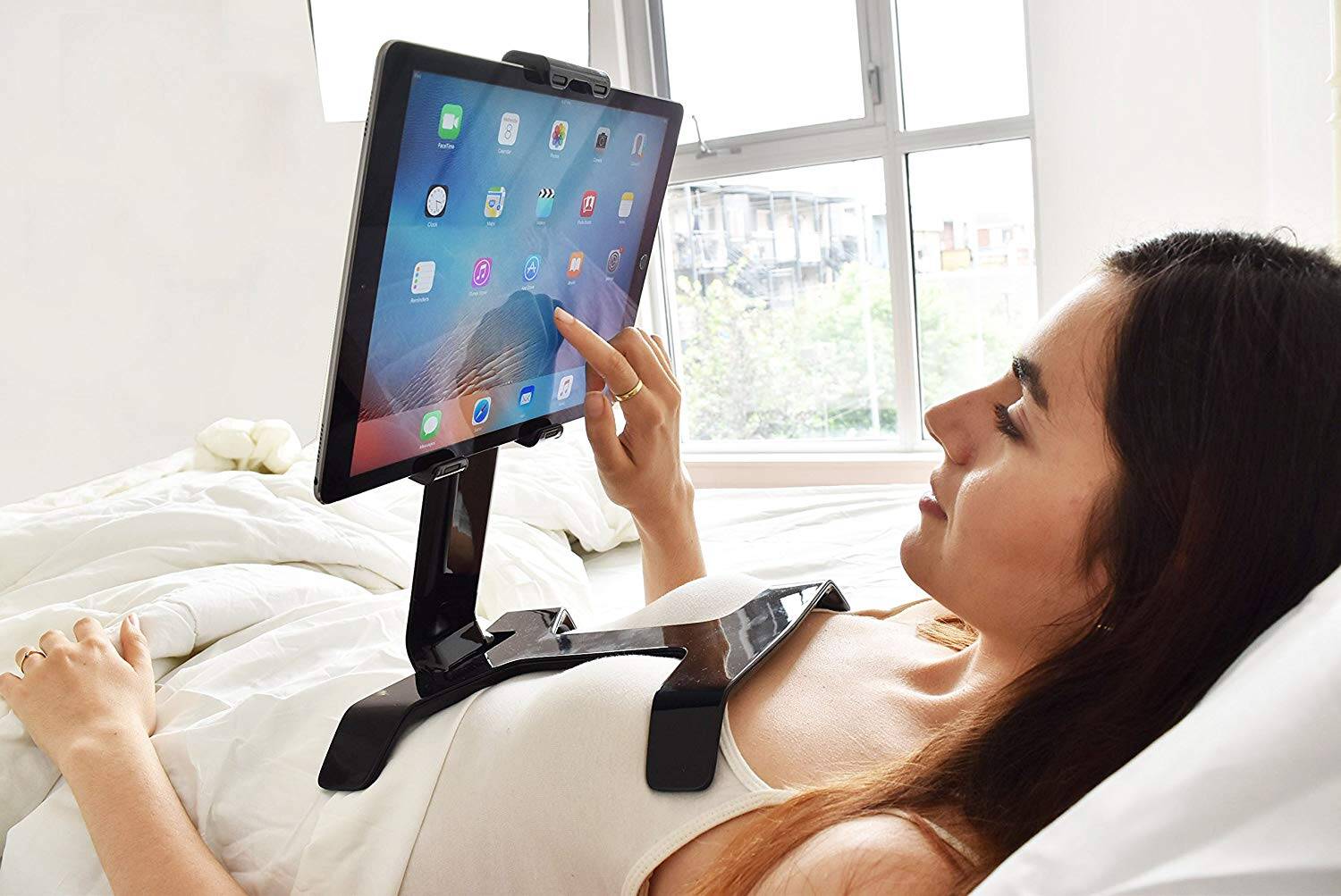 Hands-Free iPad Stand/Holder - coolthings.us