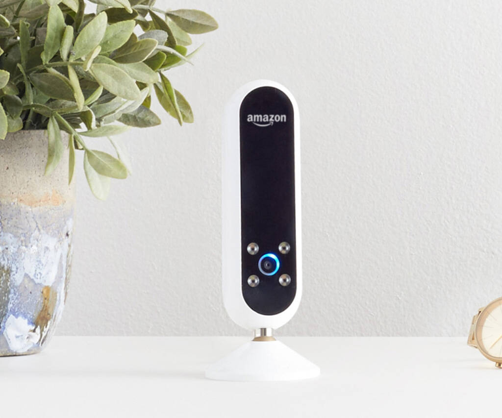 Amazon Echo Look: Hands-Free Camera and Style Assistant - coolthings.us
