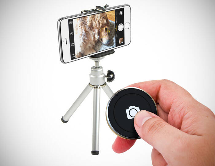 Bluetooth Shutter Button for Smartphones