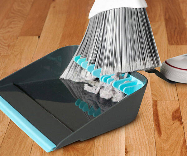 Broom Cleaning Dustpan