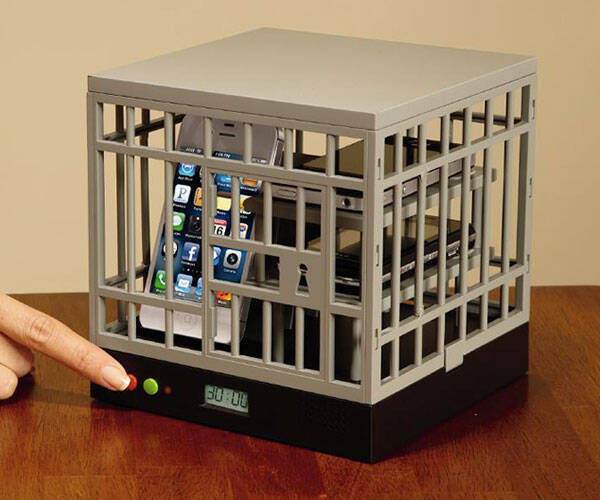 Cell Lock Up Smartphone Cage - //coolthings.us