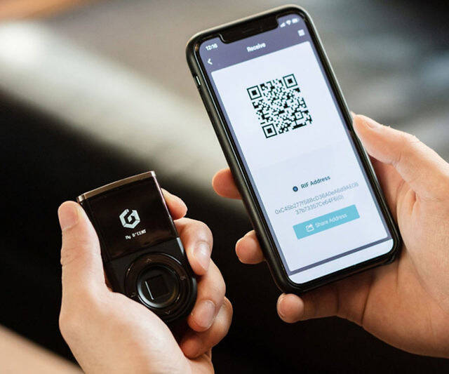 D'Cent Biometric Cryptocurrency Wallet