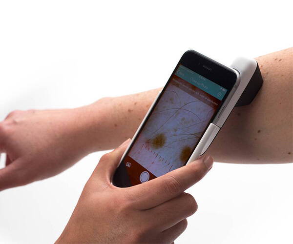 HUD Smart Skin Scanner - coolthings.us