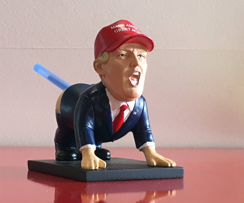 Donald Trump Pen Holder - //coolthings.us
