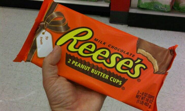 Giant Reese's Peanut Butter Cups - //coolthings.us