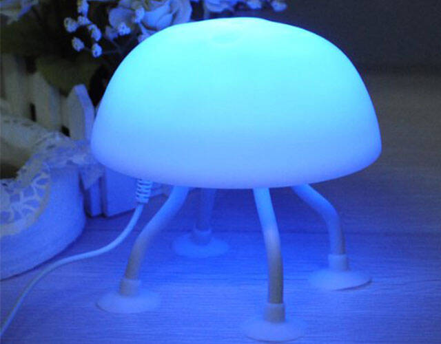 Jellyfish Desk Lamp - //coolthings.us