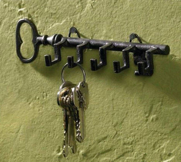 Key Shaped Key Holder - //coolthings.us