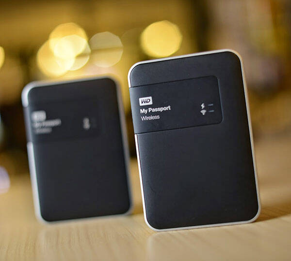 Passport Wireless Wi-Fi Mobile Storage - coolthings.us