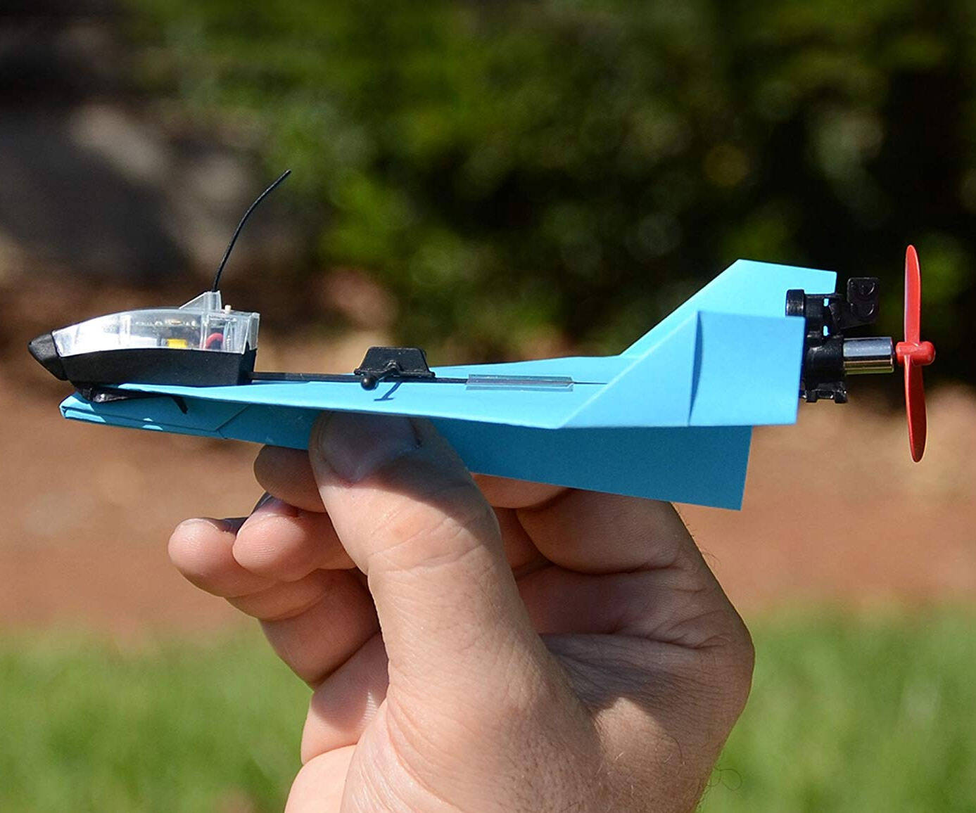 Smartphone Controlled Paper Airplane - coolthings.us