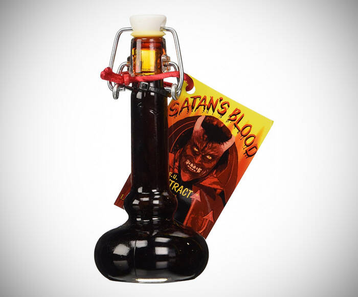Satan's Blood Hot Sauce 800,000 Scoville - //coolthings.us
