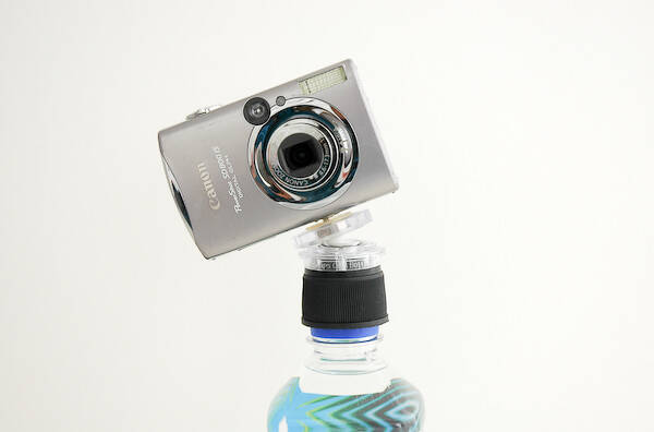 The Bottle Cap Tripod - coolthings.us