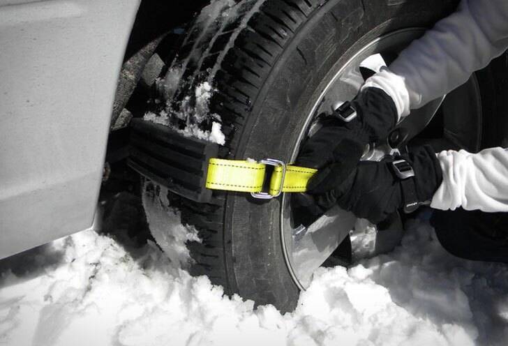 Trac-Grabber Tyre Traction Strap - //coolthings.us