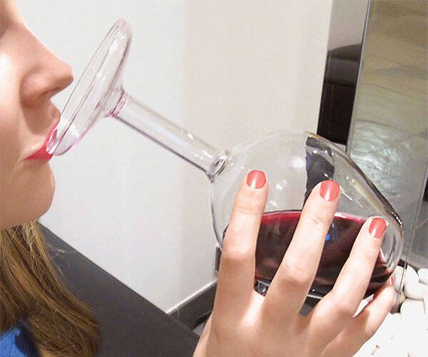 Upside Down Wine Glass - //coolthings.us