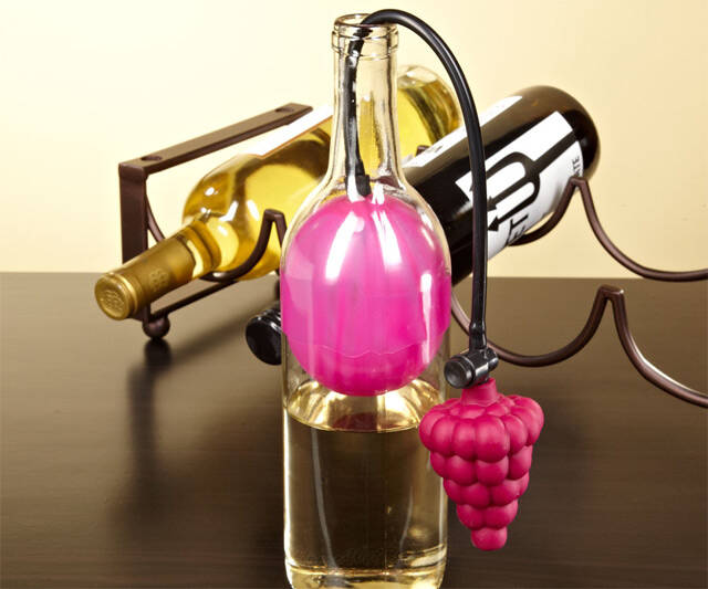 Air Cork Wine Preserver - http://coolthings.us
