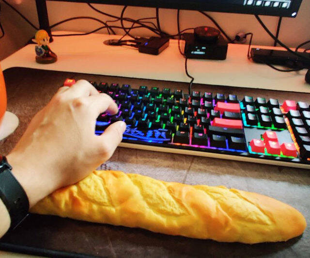 Baguette Wrist Rest