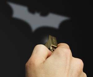 Bat Signal Keychain Light - coolthings.us