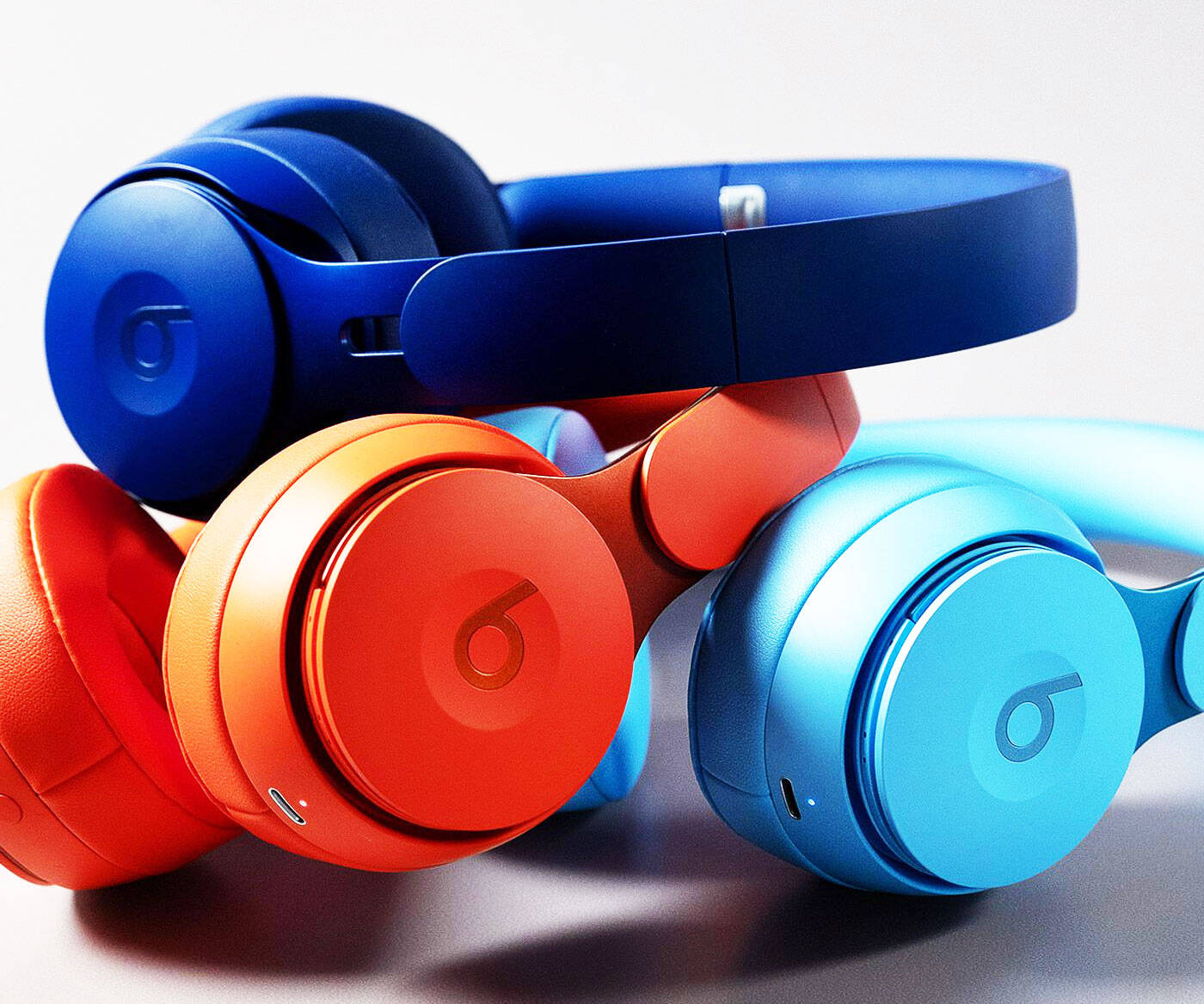 Beats Solo Pro Headphones - coolthings.us