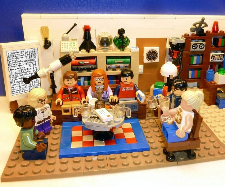 The Big Bang Theory LEGO Set - coolthings.us