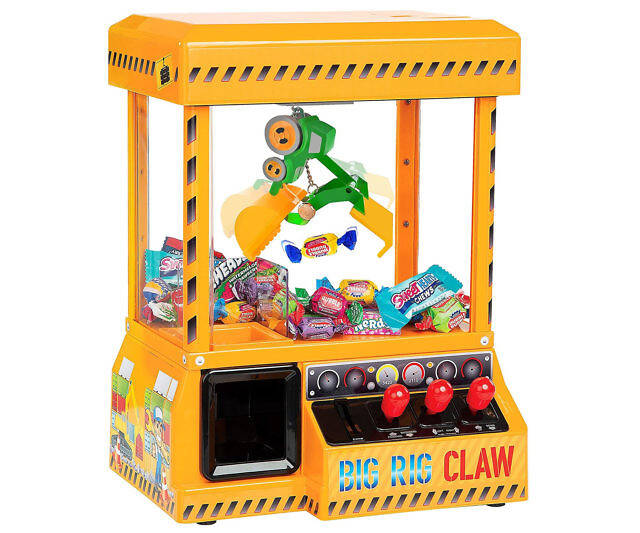 Big Rig Claw Machine Arcade Game - //coolthings.us