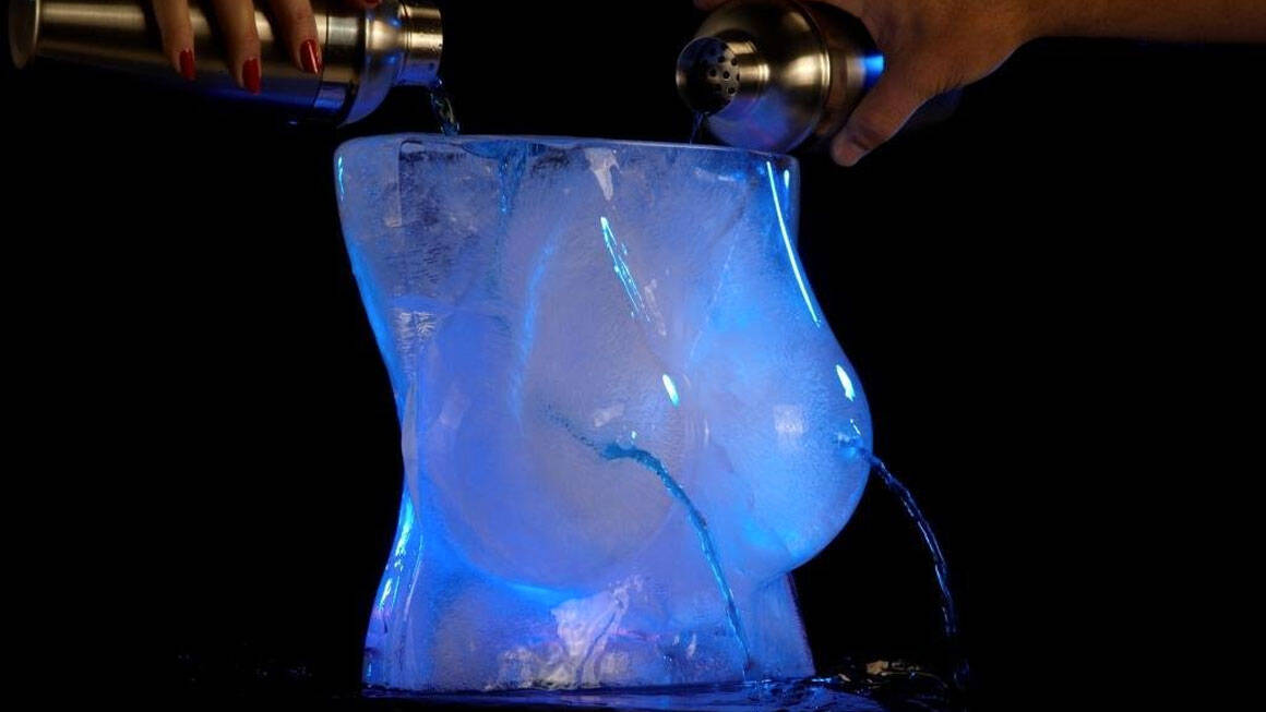 Boobs Ice Luge - coolthings.us