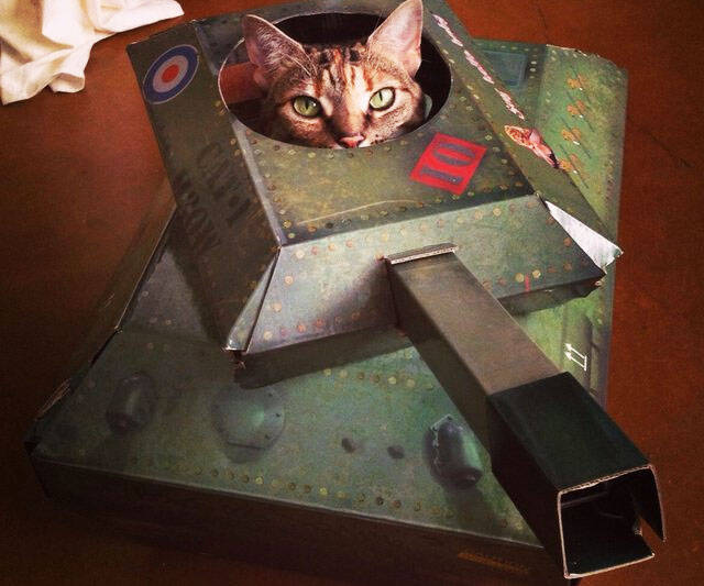 Cardboard Tank Cat Playhouse - //coolthings.us