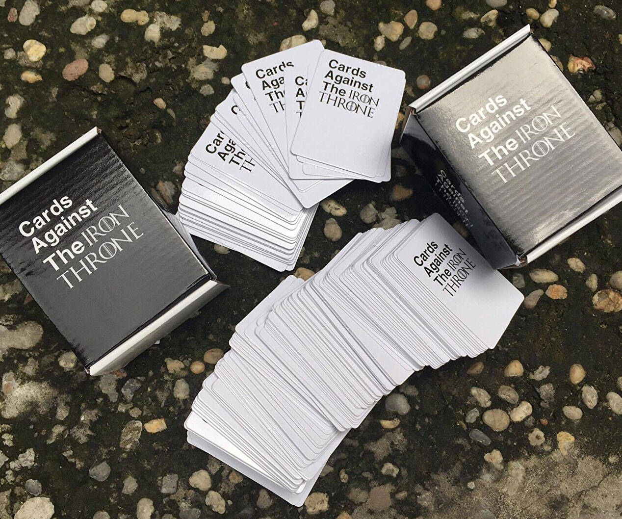 Cards Against The Iron Throne - coolthings.us