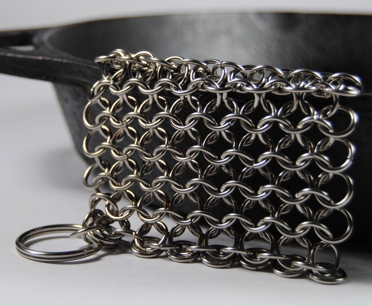 Chainmail Cast Iron Pan Scrubber - http://coolthings.us