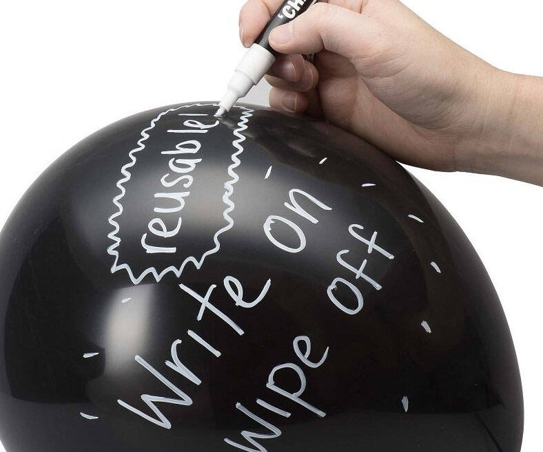 Chalkboard Balloons - //coolthings.us