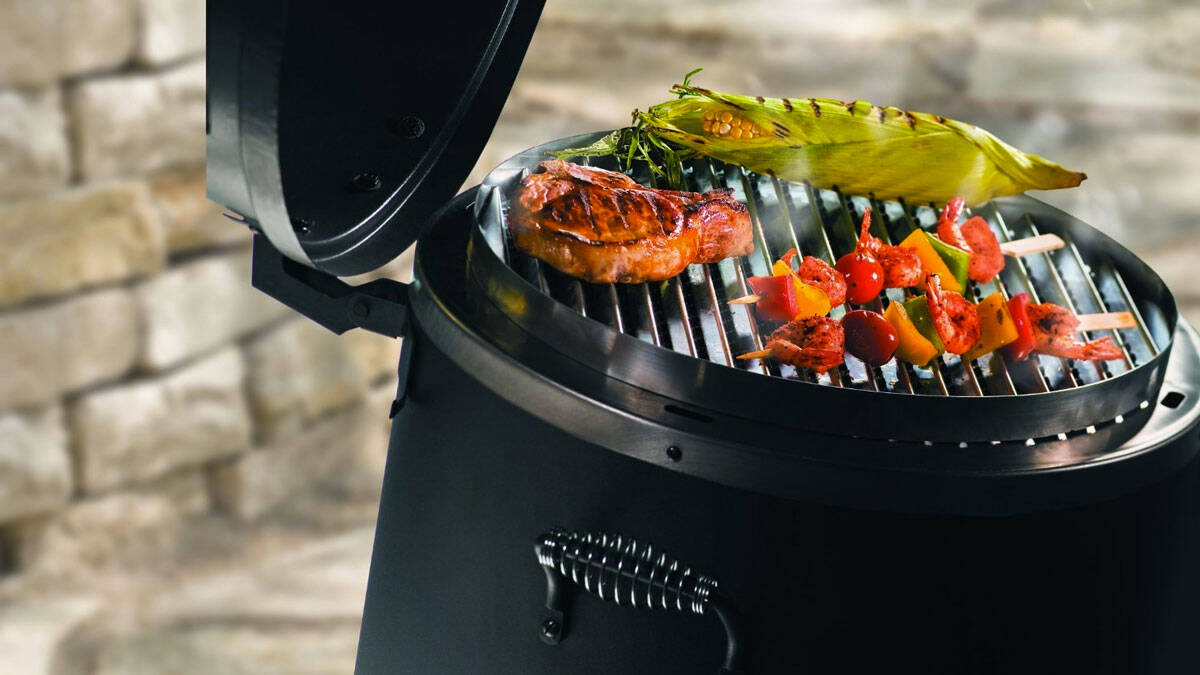 Char-Broil Infrared Smoker, Roaster & Grill - http://coolthings.us