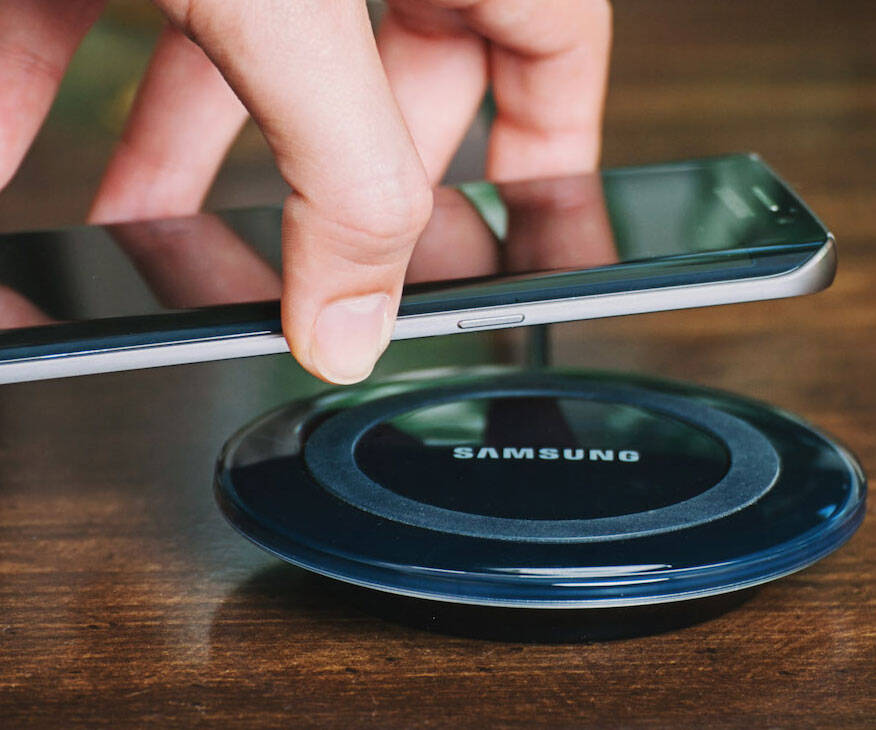 Wireless Charging Pad - coolthings.us
