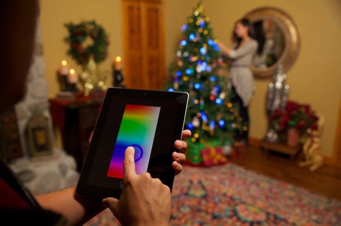 Christmas Lights you Can Control with an App - coolthings.us