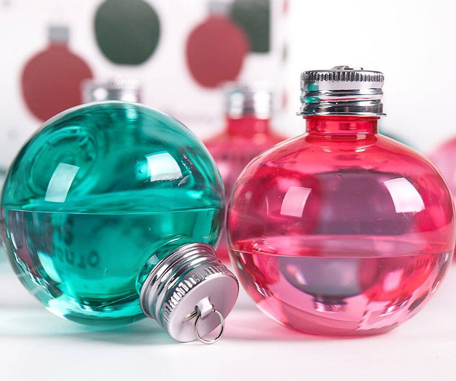 Christmas Tree Ornament Shot Glasses - //coolthings.us