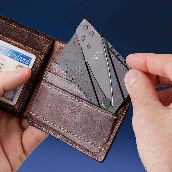 Credit Card Folding Knife - //coolthings.us