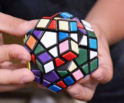 Advanced Rubik's Cube - //coolthings.us