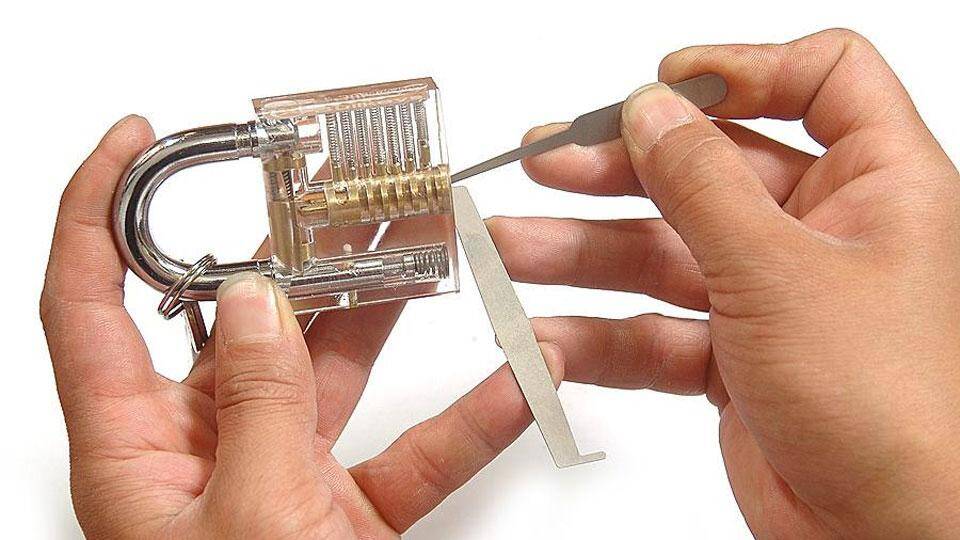 Cutaway Practice Padlock & Lock Pick Set