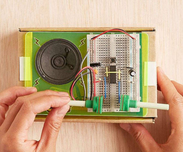 DIY Synth Kit - coolthings.us