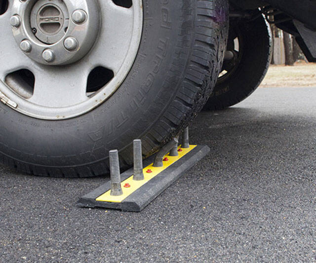 DrivewaySpike U-Turn Deterrents - coolthings.us