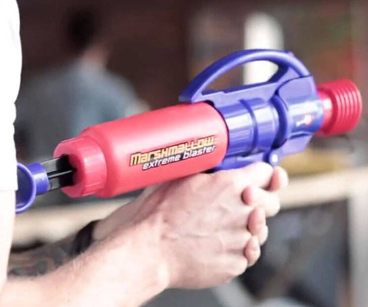 Extreme Marshmallow Blaster - //coolthings.us