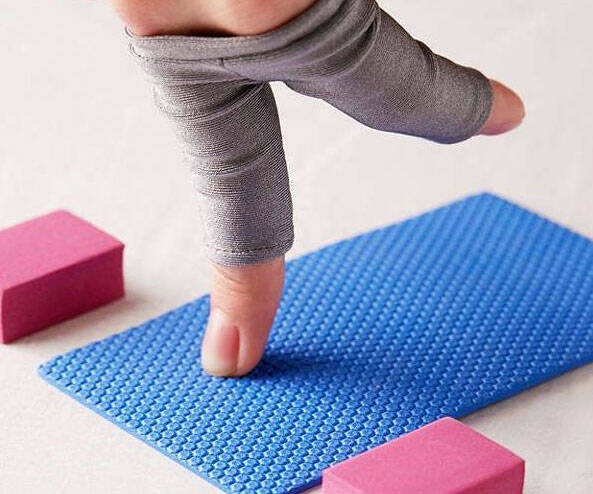 Finger Yoga Kit - http://coolthings.us