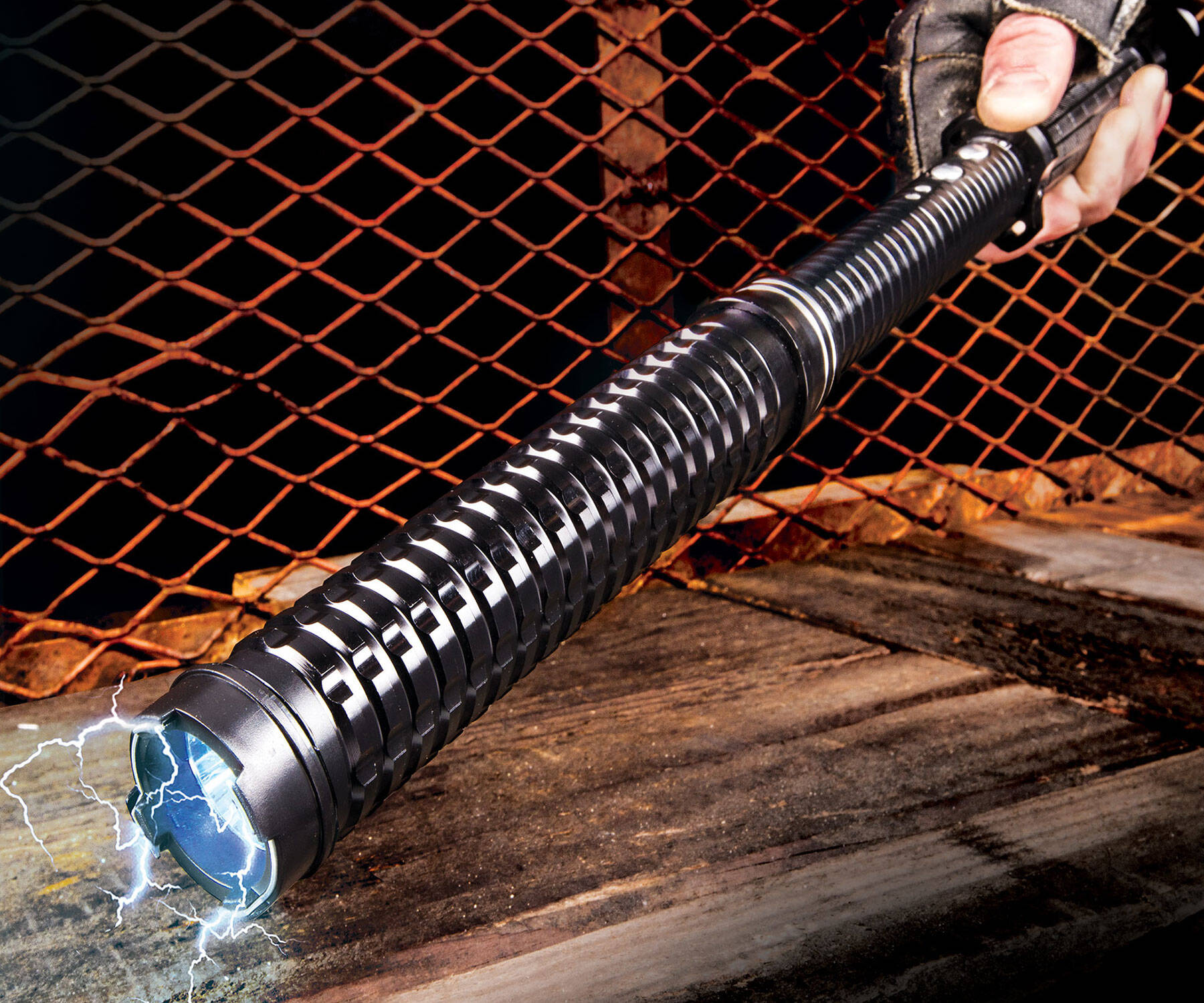 5 Million Volt Stun Gun Flashlight Baton - coolthings.us