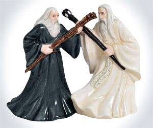 LOTR Salt And Pepper Shakers - coolthings.us