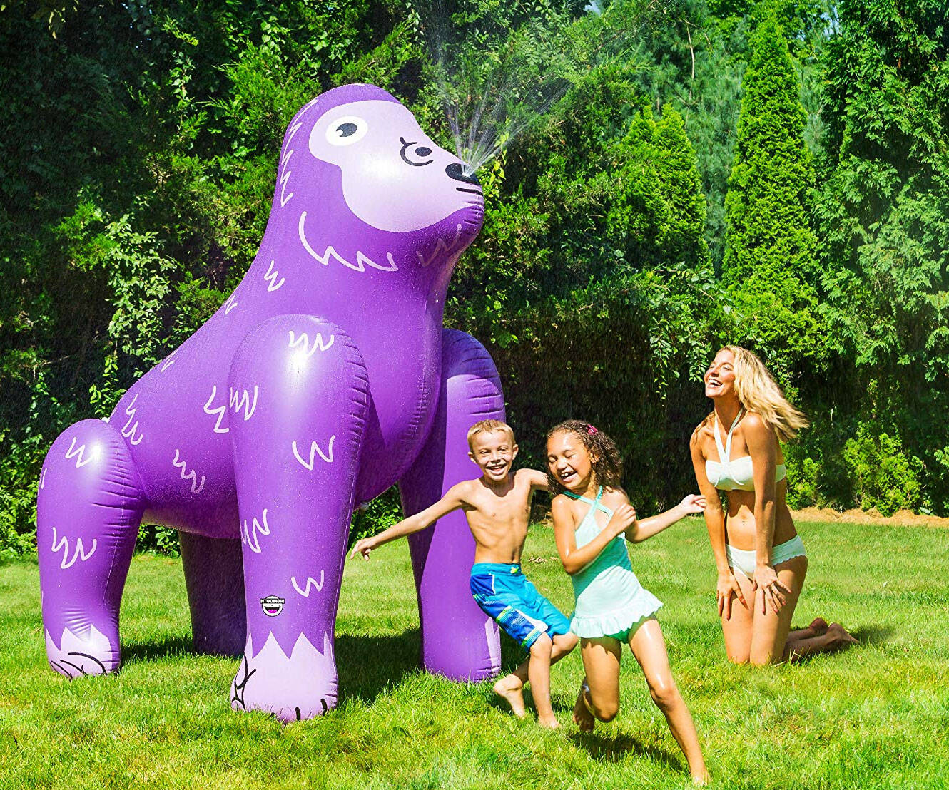 Giant Inflatable Animal Sprinklers - //coolthings.us