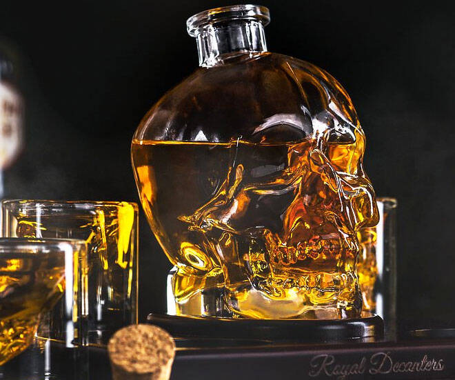 Glass Skull Decanter Set - //coolthings.us