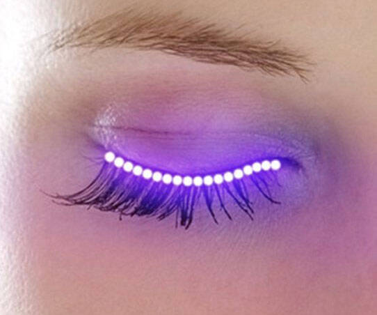 Glowing LED Eyelashes - coolthings.us