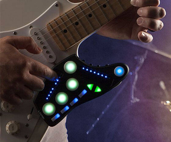 Guitar Wing Wireless 3D Controller - coolthings.us