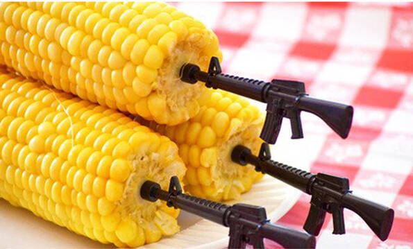 Gun Corn Holders - coolthings.us