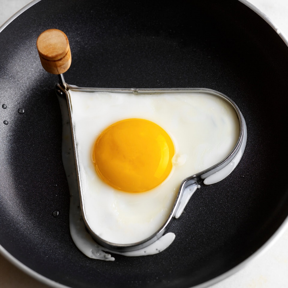 Heart Shaped Egg/Pancake Mold - //coolthings.us